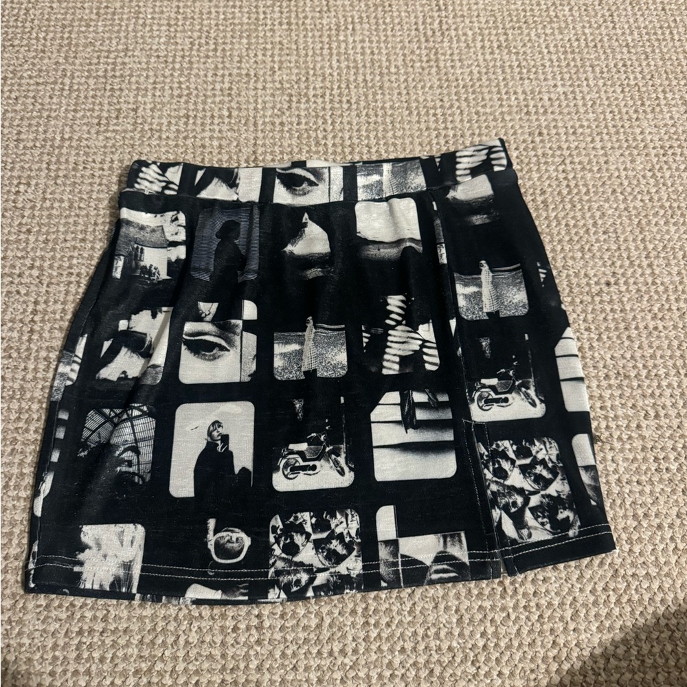 Motel Rocks Monochrome Graphic Mini Skirt